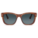 Persol - PO3313S - Terra di Siena / Azzurro Sfumato Scuro Polarizzata - Occhiali da Sole - Persol Eyewear