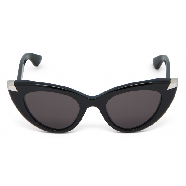 Alexander McQueen - Occhiali da Sole Cat-Eye Punk Rivet da Donna - Nero Fumo - Alexander McQueen Eyewear