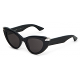 Alexander McQueen - Occhiali da Sole Cat-Eye Punk Rivet da Donna - Nero Fumo - Alexander McQueen Eyewear