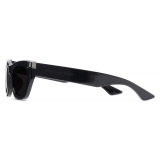 Alexander McQueen - Occhiali da Sole Geometrici Punk Rivet da Donna - Nero Fumo - Alexander McQueen Eyewear