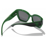 Chanel - Occhiali da Sole a Farfalla - Nero Verde Grigio - Chanel Eyewear