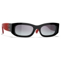 Chanel - Occhiali da Sole Rettangolari - Nero Rosso Grigio - Chanel Eyewear