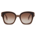 Fendi - Fendi First - Occhiali da Sole Squadrata - Tortora Grigio - Occhiali da Sole - Fendi Eyewear