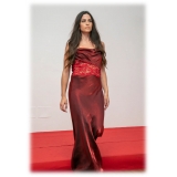 Miriam Tirinzoni - Abito Elegante Rosso in Seta con Dettaglio in Pizzo - Abiti - Luxury Exclusive Collection