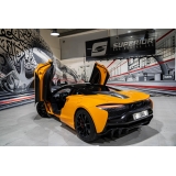 Superior Car Rental - McLaren Artura - Arancione - Exclusive Luxury Rent