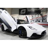 Superior Car Rental - Maserati MC20 - White - Exclusive Luxury Rent