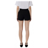 Elisabetta Franchi - Shorts a Vita Alta in Tessuto Tecnico - Nero - Pantaloni - Made in Italy - Luxury Exclusive Collection