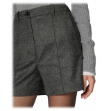 Pinko - Shorts Taglio Sartoriale in Flanella di Lana - Grigio - Pantalone - Made in Italy - Luxury Exclusive Collection