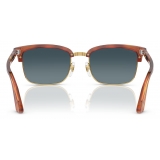 Persol - PO3327S - Terra di Siena / Blu - Occhiali da Sole - Persol Eyewear