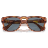 Persol - Elio - Terra di Siena / Azzurro - Occhiali da Sole - Persol Eyewear