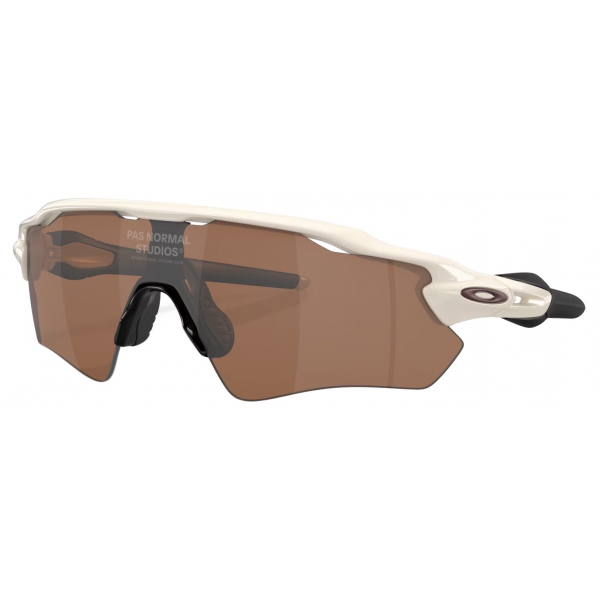 Oakley - Oakley® X Pas Normal Studios® Radar® EV Path® - Prizm Tungsten - Off White - Occhiali da Sole