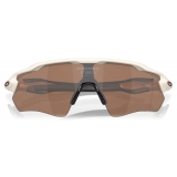 Oakley - Oakley® X Pas Normal Studios® Radar® EV Path® - Prizm Tungsten - Off White - Occhiali da Sole