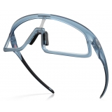 Oakley - RSLV - Clear To Black Iridium Photochromic - Matte Transparent Stonewash - Occhiali da Sole