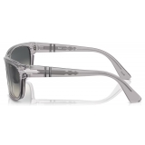 Persol - PO3342S - Grigio Trasparente / Grigio Chiaro Sfumato Grigio Scuro - Occhiali da Sole - Persol Eyewear