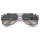 Persol - PO3342S - Grigio Trasparente / Grigio Chiaro Sfumato Grigio Scuro - Occhiali da Sole - Persol Eyewear