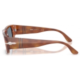 Persol - PO3362S - Terra di Siena / Blu - Occhiali da Sole - Persol Eyewear