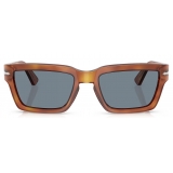 Persol - PO3363S - Terra di Siena / Blu - Occhiali da Sole - Persol Eyewear