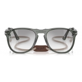 Persol - PO9649S - Exclusive - Verde Trasparente / Grigio Sfumato Specchio Trasparente - Occhiali da Sole