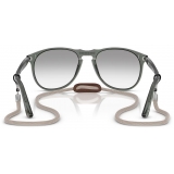 Persol - PO9649S - Exclusive - Verde Trasparente / Grigio Sfumato Specchio Trasparente - Occhiali da Sole