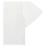 Chloé - T-Shirt con Logo Intagliato Ricamato Bianco - Chloé Exclusive Luxury Collection