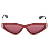 Alexander McQueen - Occhiali da Sole con Fibbia A T Laterale da Donna - Rosso Argento - Alexander McQueen Eyewear