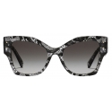 Dolce & Gabbana - Occhiale da Sole DG Logo Plaque - Pizzo Nero Grigio Sfumato - Dolce & Gabbana Eyewear