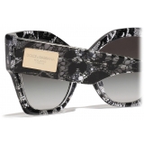 Dolce & Gabbana - Occhiale da Sole DG Logo Plaque - Pizzo Nero Grigio Sfumato - Dolce & Gabbana Eyewear