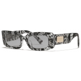 Dolce & Gabbana - Occhiale da Sole DG Plaque - Pizzo Nero Grigio - Dolce & Gabbana Eyewear