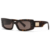 Dolce & Gabbana - Occhiale da Sole DG Plaque - Avana Marrone Scuro - Dolce & Gabbana Eyewear