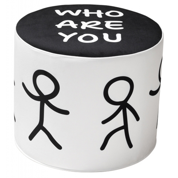 Qeeboo - Who Are You Pouf S - Nero - Ottomano Qeeboo by Shantell Martin - Arredo - Casa