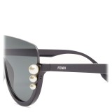 Fendi - Ribbons and Pearls - Occhiali da Sole Mascherina Oversize Neri - Occhiali da Sole - Fendi Eyewear