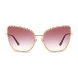Dolce & Gabbana - Occhiale da Sole Cat-Eye con Profilo in Metallo “Cuore Sacro” - Oro e Bordeaux - Dolce & Gabbana Eyewear