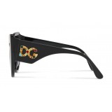 Dolce & Gabbana - Cat-Eye Sunglasses in Acetate with DG Logo - Black - Dolce & Gabbana Eyewear