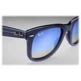 Ray-Ban - RB4340 62324O - Original Wayfarer Ease - Blu - Lente Blu Gradient Flash - Occhiali da Sole - Ray-Ban Eyewear
