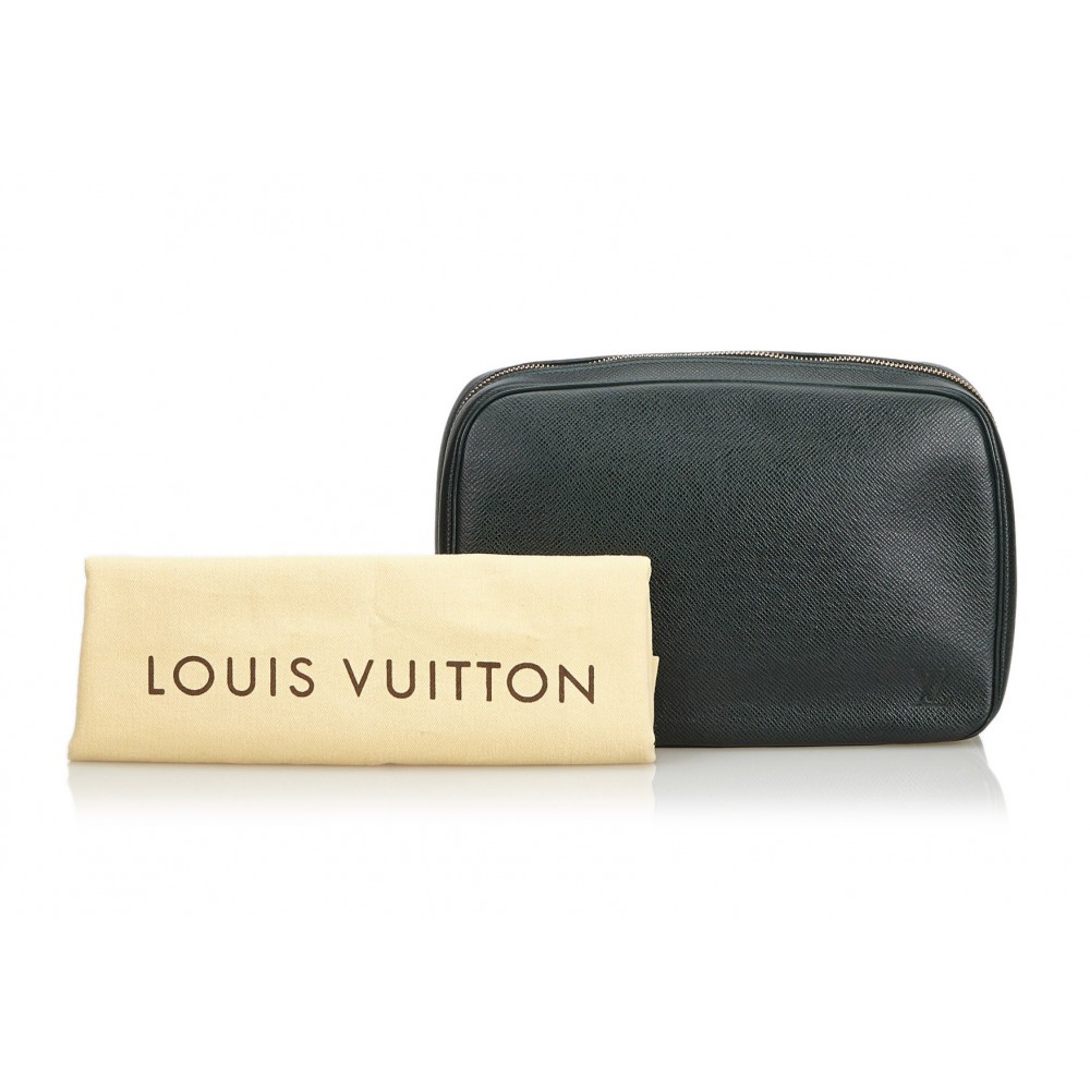 Louis Vuitton Vintage - Taiga Toiletry Pouch GM - Black - Taiga