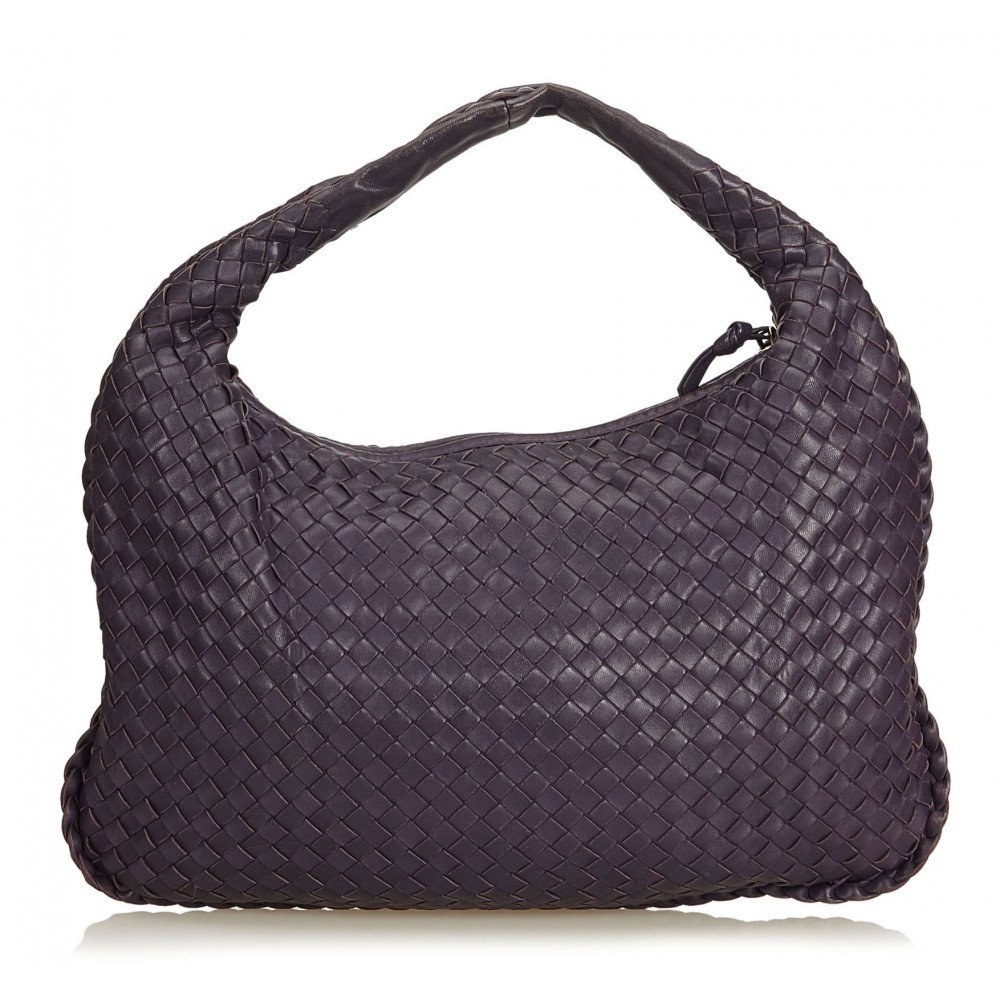Bottega Veneta, a purple intrecciato leather hobo bag. - Bukowskis