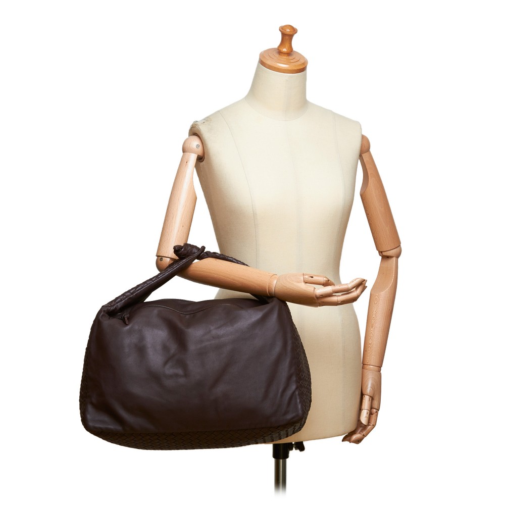 Vintage Bottega Veneta Intrecciato Hobo Bags Available on webstore 🛒  Search code: 20014, 20217, DM for dark brown ✈️International…