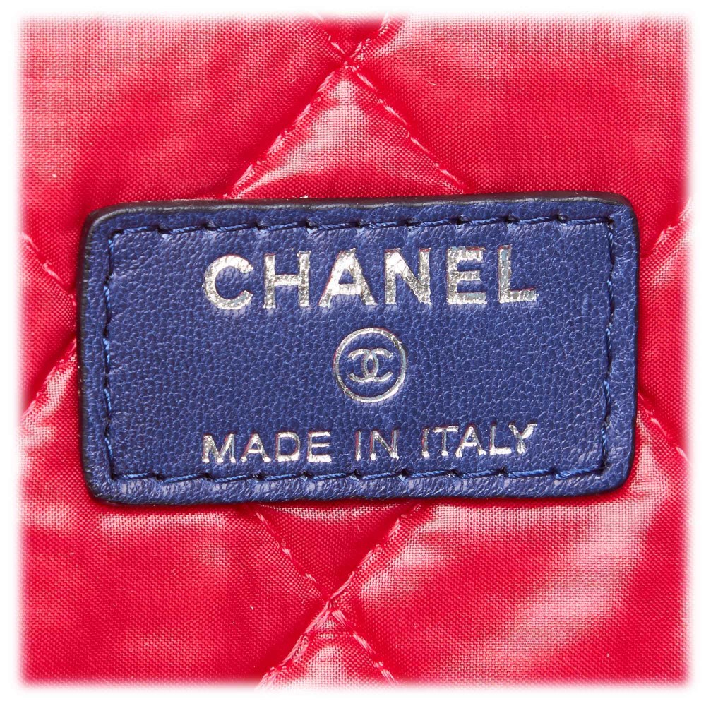 Chanel Matelasse Laptop Bag Blue Navy blue Nylon Cloth ref.103567 - Joli  Closet