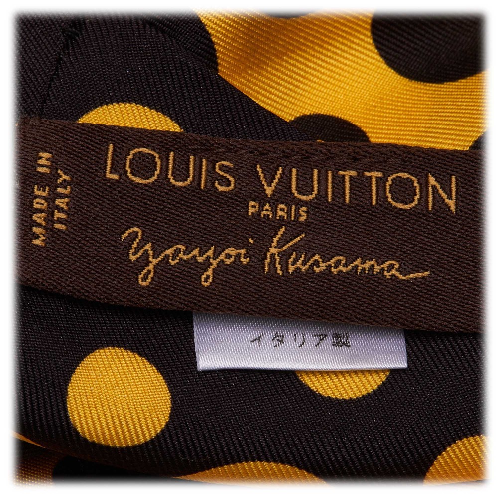 Silk handkerchief Louis Vuitton x Yayoi Kusama Blue in Silk - 32389197