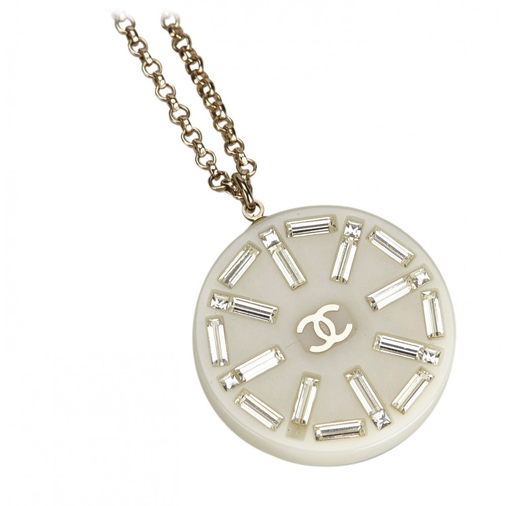 Chanel Vintage - Medallion Pendant Necklace - Gold - Necklace