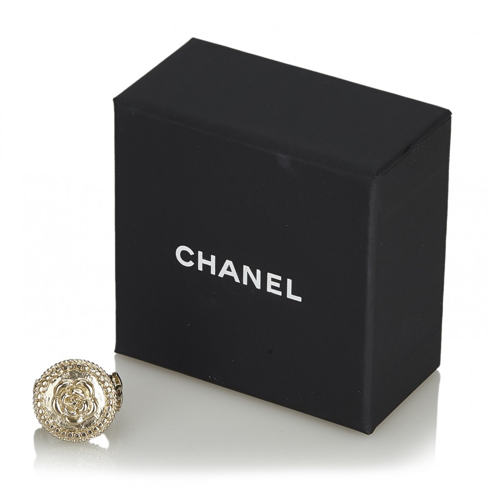 champagne and chanel ring box