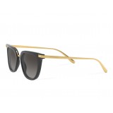 Dolce & Gabbana - Classic Sunglasses Plaque Logo - Black - Dolce & Gabbana Eyewear