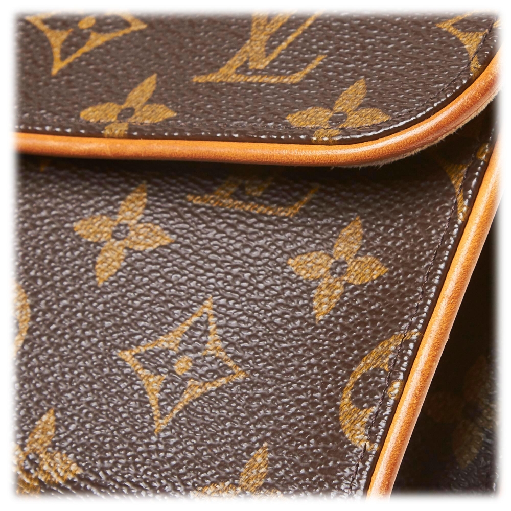 Louis Vuitton Brown Monogram Pochette Florentine Cloth ref.975673