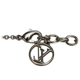 Essential v necklace Louis Vuitton Silver in Metal - 38588819