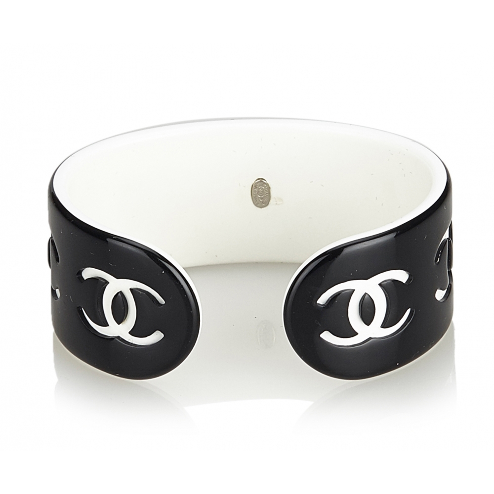 Chanel Vintage - CC Resin Bangle - Black White - Chanel Bracelet