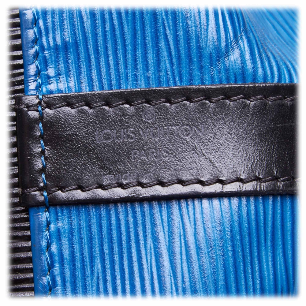Louis Vuitton White Epi Bicolor Petit Noe Blue Leather ref.181407 - Joli  Closet