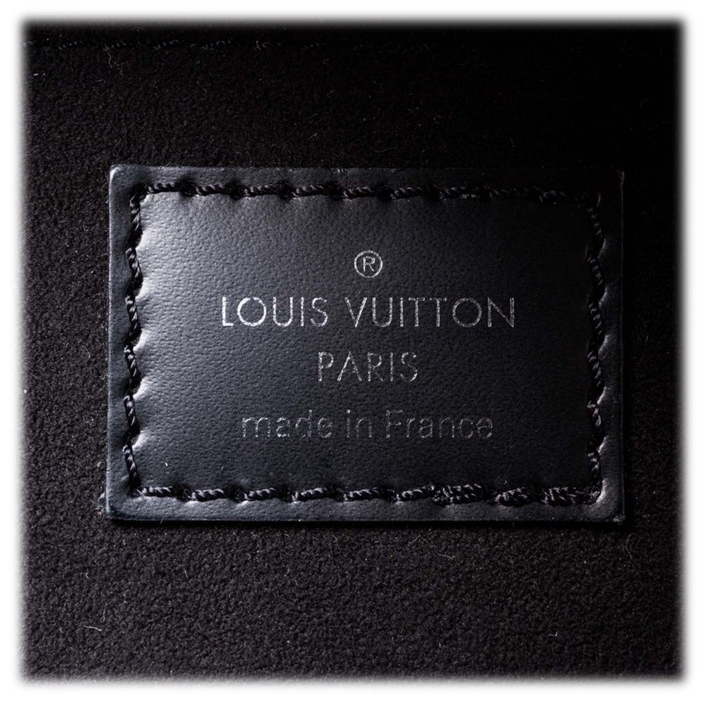 Lot - Louis Vuitton Epi Pochette Montaigne Bag