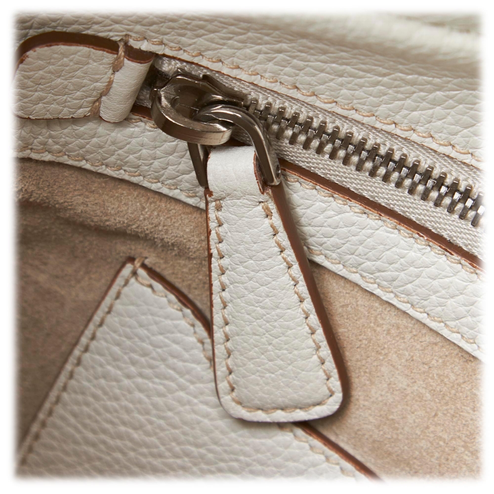 Prada Vintage - Vitello Daino Leather Shoulder Bag - White Ivory - Leather  Handbag - Luxury High Quality - Avvenice