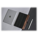 Woodcessories - Walnut and Leather Hard Cover - iPad Mini 5 - Flip Case - Eco Flip Leather and Wood