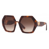 Valentino - Occhiale da Sole Oversize Esagonale in Acetato VLOGO - Marrone - Valentino Eyewear